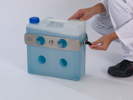 Опрокидыватель для компактной канистры 10 л