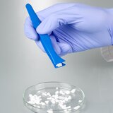 Single-use tweezers, blue, broad tip