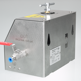Dispensing system for solvents with discharge elbow