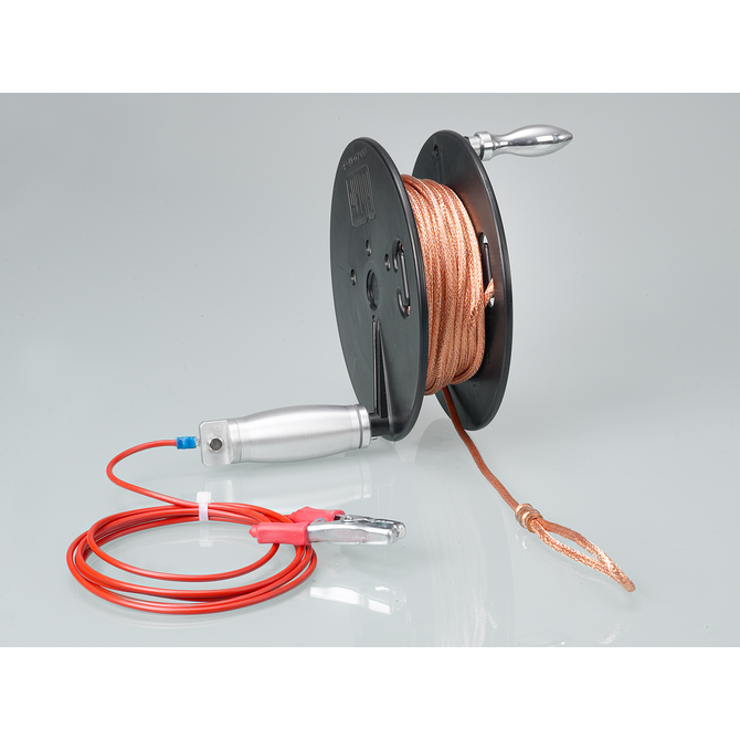 Manually-operated reel Ex with grounding cable