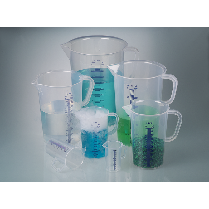 Graduated beakers with handle, transparent graduation