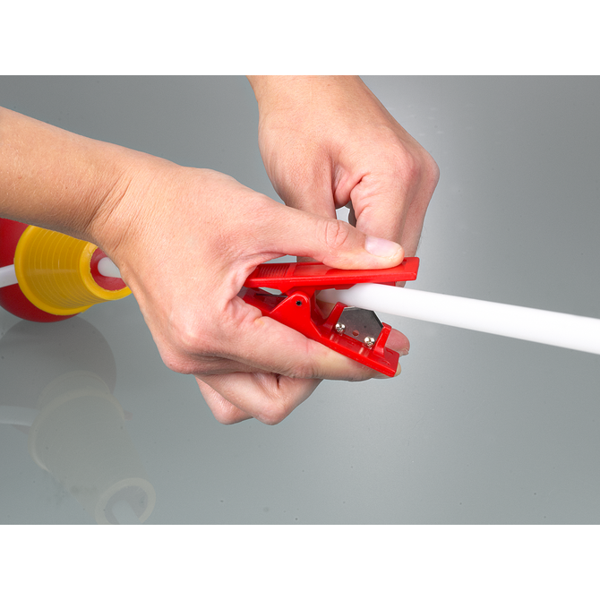 Hose cutter