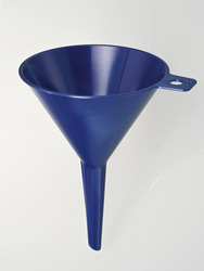 Detectable funnels for liquids
