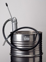 Hand-operated lever pump aluminium with hose