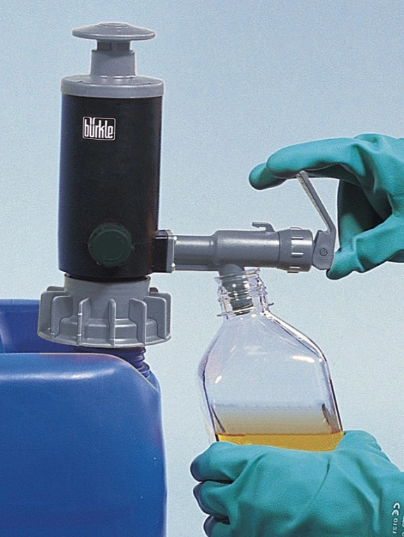 PumpMaster Kanisterpumpe für petrochemische Flüssigkeiten - Probenehmer,  Fasspumpen, Laborbedarf, Behälter aus Kunststoff - Bürkle GmbH
